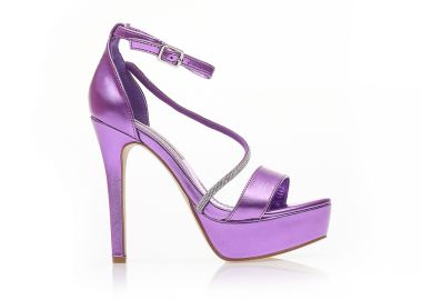 Πέδιλα μωβ μεταλλιζέ δερματίνη με λοξό λουράκι από στρας και φιάπα ΜΩΒ - Tsoukalas - 