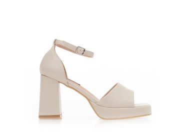 Πέδιλα μπεζ δερματίνη με φιάπα και τετράγωνο τελείωμα ΜΠΕΖ - Tsoukalas - 