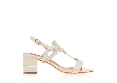 Πέδιλα μπεζ δερματίνη με λουστρίνι λεπτομέρειες και ιδιαίτερη φάσα ΜΠΕΖ - Tsoukalas - 