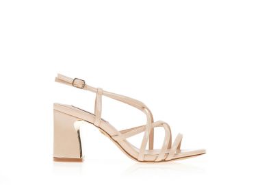 Πέδιλα μπεζ λουστρίνι με πολλαπλά λουράκια και μεταλλική λεπτομέρεια στο τακούνι ΜΠΕΖ - Tsoukalas - 