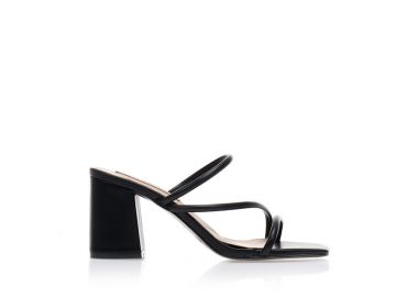 Πέδιλα mules μαύρα δερματίνη με λουράκια στη φάσα και χοντρό τακούνι ΜΑΥΡΟ - Tsoukalas - 
