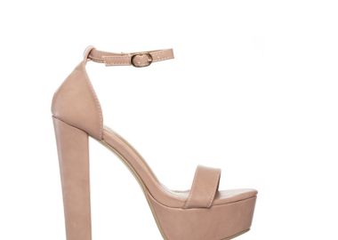 Πέδιλα nude δερματίνη με φιάπα και χοντρό τακούνι NUDE - Tsoukalas - 