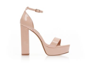 Πέδιλα nude λουστρίνι με φιάπα και λουράκι στον αστράγαλο NUDE - Tsoukalas - 