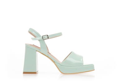 Πέδιλα πράσινα λουστρίνι με φιάπα και λουράκι στον αστράγαλο ΠΡΑΣΙΝΟ - Tsoukalas - 