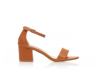 Πέδιλα TSOUKALAS κάμελ δερματίνη με λουράκι στον αστράγαλο και χοντρό τακούνι ΚΑΜΕΛ - Tsoukalas - 