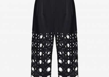 Pleated Cropped Pants in Black - Cutcuutur - 