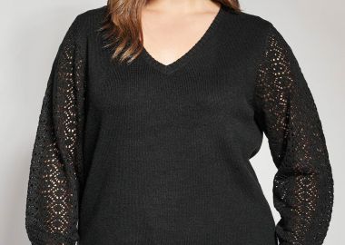 Πλεκτή μπλούζα με V και μανίκια με διάτρητο σχέδιο -  - 