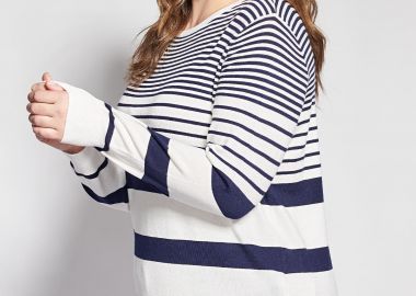 Πλεκτή μπλούζα ριγέ σε συνδυασμό -  - 