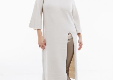 Πλεκτό φόρεμα με άνοιγμα μπροστά σε εκρού χρώμα -  - 