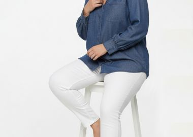 Πουκάμισο denim με μπροστινές τσέπες σε dark blue denim χρώμα -  - 