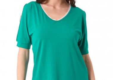 ΠΡΑΣΙΝΗ ΜΠΛΟΥΖΑ ΜΕ ΑΝΟΙΓΜΑ ΣΤΟΥΣ ΩΜΟΥΣ - Anna Raxevsky - 