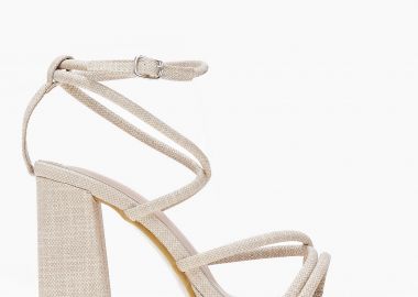 Ψηλά πέδιλα με χοντρό τακούνι και λεπτή φιάπα - Πούρο - Issue - 