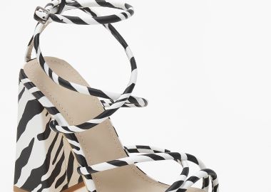 Ψηλά πέδιλα με χοντρό τακούνι σε καρέ γραμμή - Zebra - Issue - 