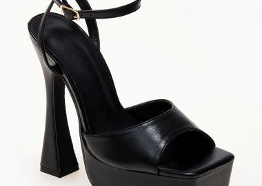 Ψηλά πέδιλα με φιάπα και μπαρέτα - Μαύρο - Issue - 