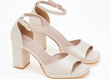 Ψηλά πέδιλα με κλειστή φτέρνα και χοντρό τακούνι - Μπεζ - Issue - 