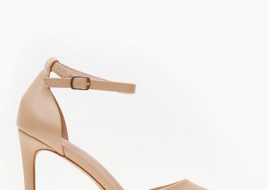 Ψηλές γόβες με λεπτό τακούνι και μπαρέτα - Μπεζ - Issue - 