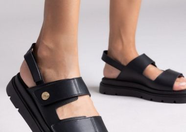 RAGAZZA Δερμάτινα σανδάλια flatform - 850 - Μαύρο - RAGAZZA - 