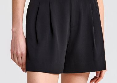 Regular fit σορτς με πιέτες στη μέση - FUNKY BUDDHA - 