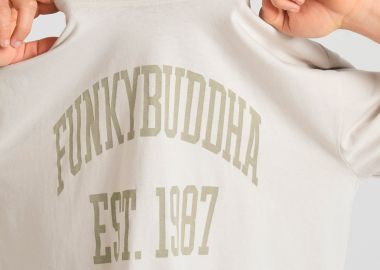 Relaxed fit t-shirt με branded τύπωμα - FUNKY BUDDHA - 