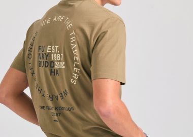 Relaxed fit t-shirt με text artwork τύπωμα στην πλάτη - FUNKY BUDDHA - 