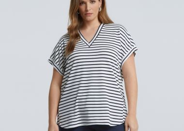 Ριγέ μπλούζα με V-λαιμόκοψη και κοντά μανίκια - MAT FASHION - 