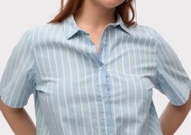 Ριγέ τζιν πουκάμισο με δέσιμο VERO MODA -  - 