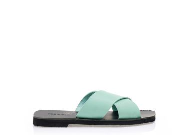 Σανδάλια χειροποίητα βεραμάν δερματίνη με σχέδιο χιαστί στη φάσα ΠΡΑΣΙΝΟ - Tsoukalas - 