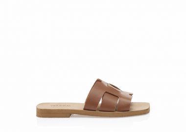 Σανδάλια χειροποίητα δερματίνη κάμελ με ιδιαίτερη φάσα ΤΑΜΠΑ - Tsoukalas - 