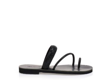 Σανδάλια χειροποίητα μαύρα δερματίνη με σχέδιο δαχτυλίδι και λοξό λουράκι από στρας ΜΑΥΡΟ - Tsoukalas - 