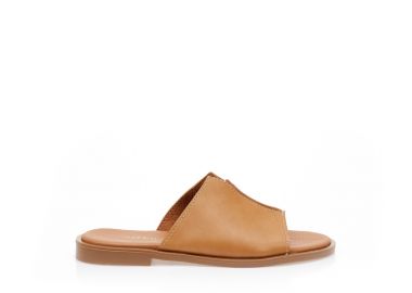 Σανδάλια χειροποίητα μπεζ δερματίνη με φαρδιά φάσα ΜΠΕΖ - Tsoukalas - 