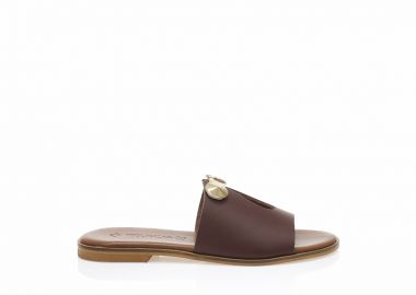 Σανδάλια δερμάτινα χειροποίητα καφέ με χρυσή αγκράφα ΚΑΦΕ - Tsoukalas - 