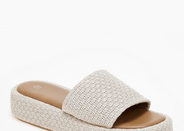 Σανδάλια flatform με φαρδιά φάσα και πλεκτό σχέδιο. - Μπεζ - Issue - 