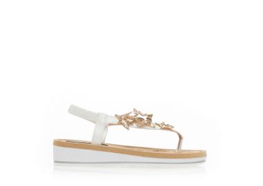 Σανδάλια λευκά δερματίνη με διακοσμητικές χρυσές αγκράφες ΛΕΥΚΟ - Tsoukalas - 