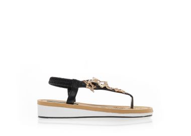 Σανδάλια μαύρα δερματίνη με διακοσμητικές χρυσές αγκράφες ΜΑΥΡΟ - Tsoukalas - 