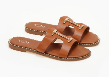 Σανδάλια με διακοσμητική αγκράφα - Κάμελ - Issue - 