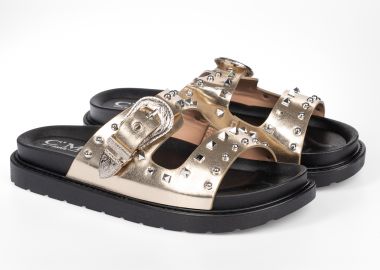 Σανδάλια με μεταλλικά στοιχεία - Χρυσό - Issue - 