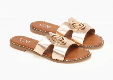 Σανδάλια με μεταλλικό στοιχείο και ανοίγματα - Rose Gold - Issue - 