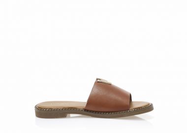 Σανδάλια TSOUKALAS κάμελ δερματίνη με χρυσή αγκράφα ΚΑΜΕΛ - Tsoukalas - 