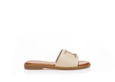 Σανδάλια TSOUKALAS μπεζ με χρυσή αγκράφα ΜΠΕΖ - Tsoukalas - 