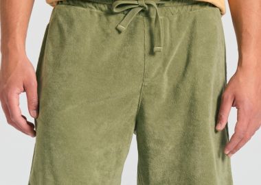 Slim tapered fit αθλητική βερμούδα σε πετσετέ ύφασμα - FUNKY BUDDHA - 