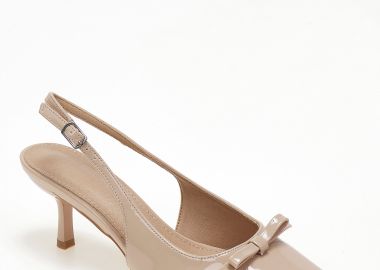 Slingback λουστρίνι γόβες με διακοσμητικό φιόγκο - Μπεζ - Issue - 