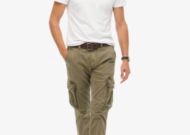 Superdry ανδρικό παντελόνι cargo με logo patch Regular Fit - M7011132A Χακί - SUPERDRY & CO - 