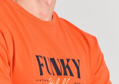 T-shirt με branded τύπωμα στο στήθος - FUNKY BUDDHA - 