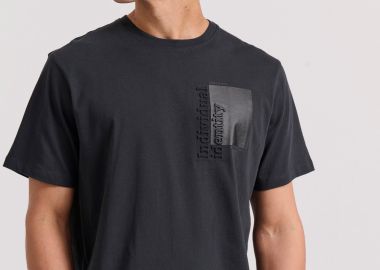 T-shirt με embossed τύπωμα στο στήθος - FUNKY BUDDHA - 