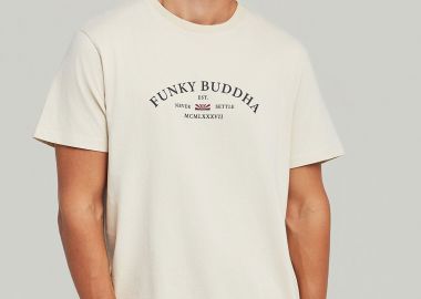 T-shirt με text logo τύπωμα στο στήθος - FUNKY BUDDHA - 