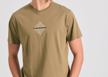 T-shirt με τύπωμα στο στήθος - FUNKY BUDDHA - 