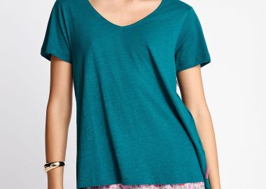 T-shirt με V λαιμόκοψη - The basics collection - FUNKY BUDDHA - 