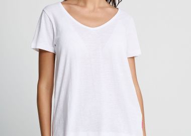 T-shirt με V λαιμόκοψη - The basics collection - FUNKY BUDDHA - 