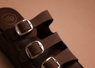 TFP Δερμάτινα σανδάλια flatforms με αγκράφες - 2033 - Καφέ - TFP - 