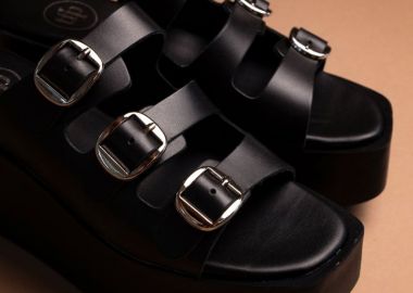 TFP Δερμάτινα σανδάλια flatforms με αγκράφες - 2033 - Μαύρο - TFP - 